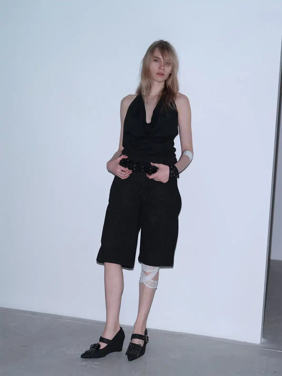 Mooreyu Atelier | Bow-Knot Buckle Wedge Heels