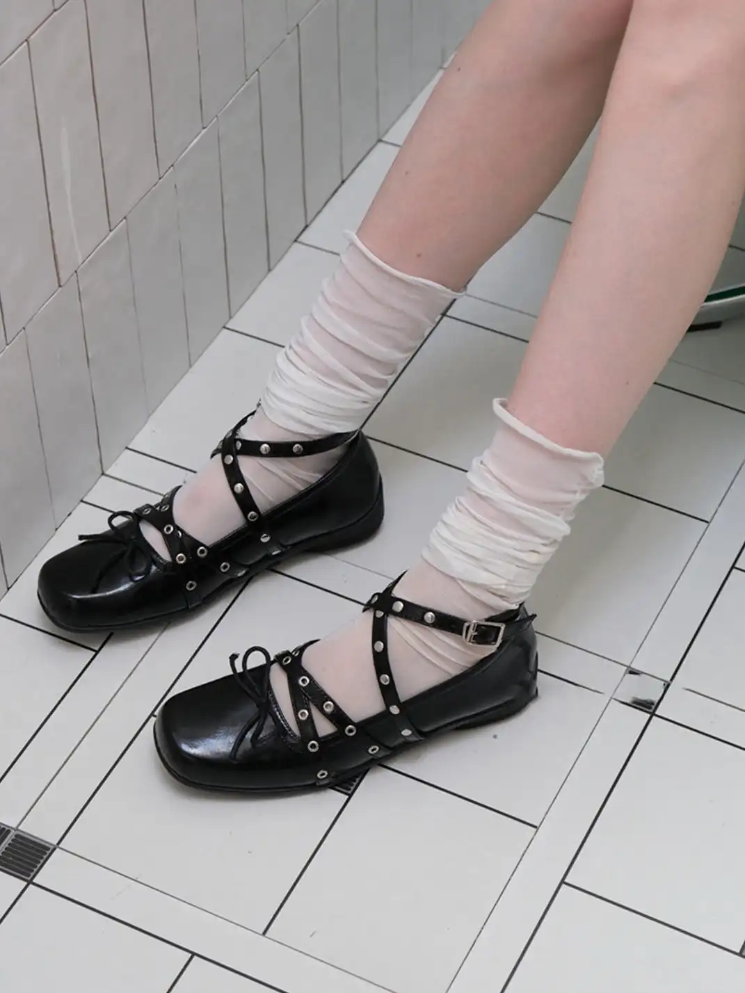 Mooreyu | Bow-Knot Studded Ballet Flats