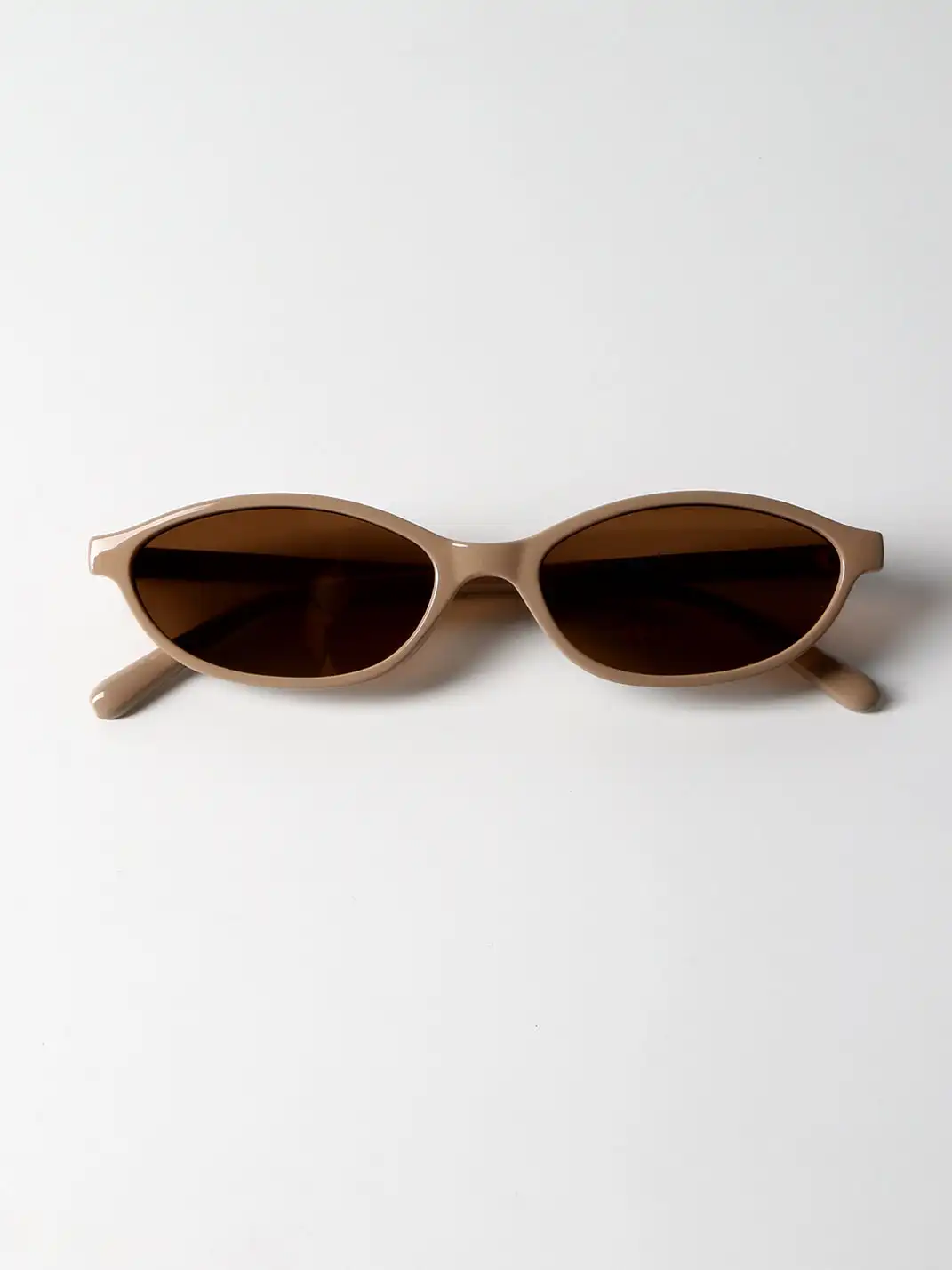 404 | Oval UV-Protective Sunglasses