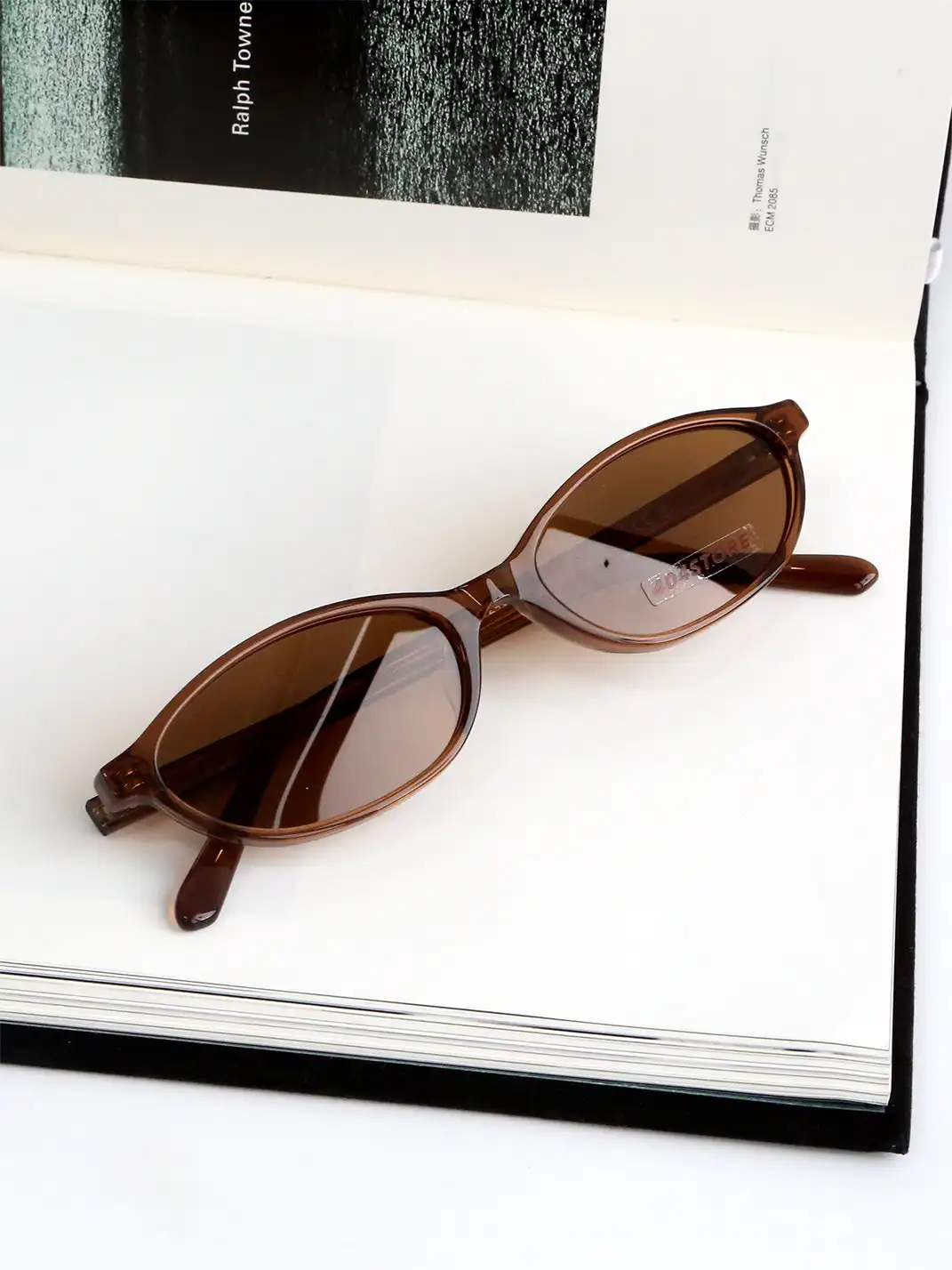 404 | Oval UV-Protective Sunglasses