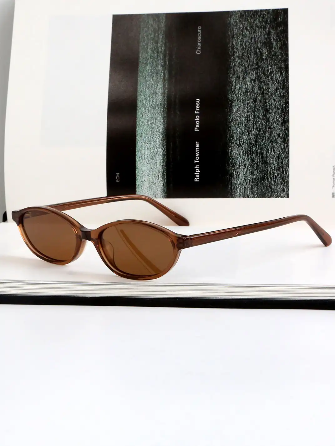 404 | Oval UV-Protective Sunglasses