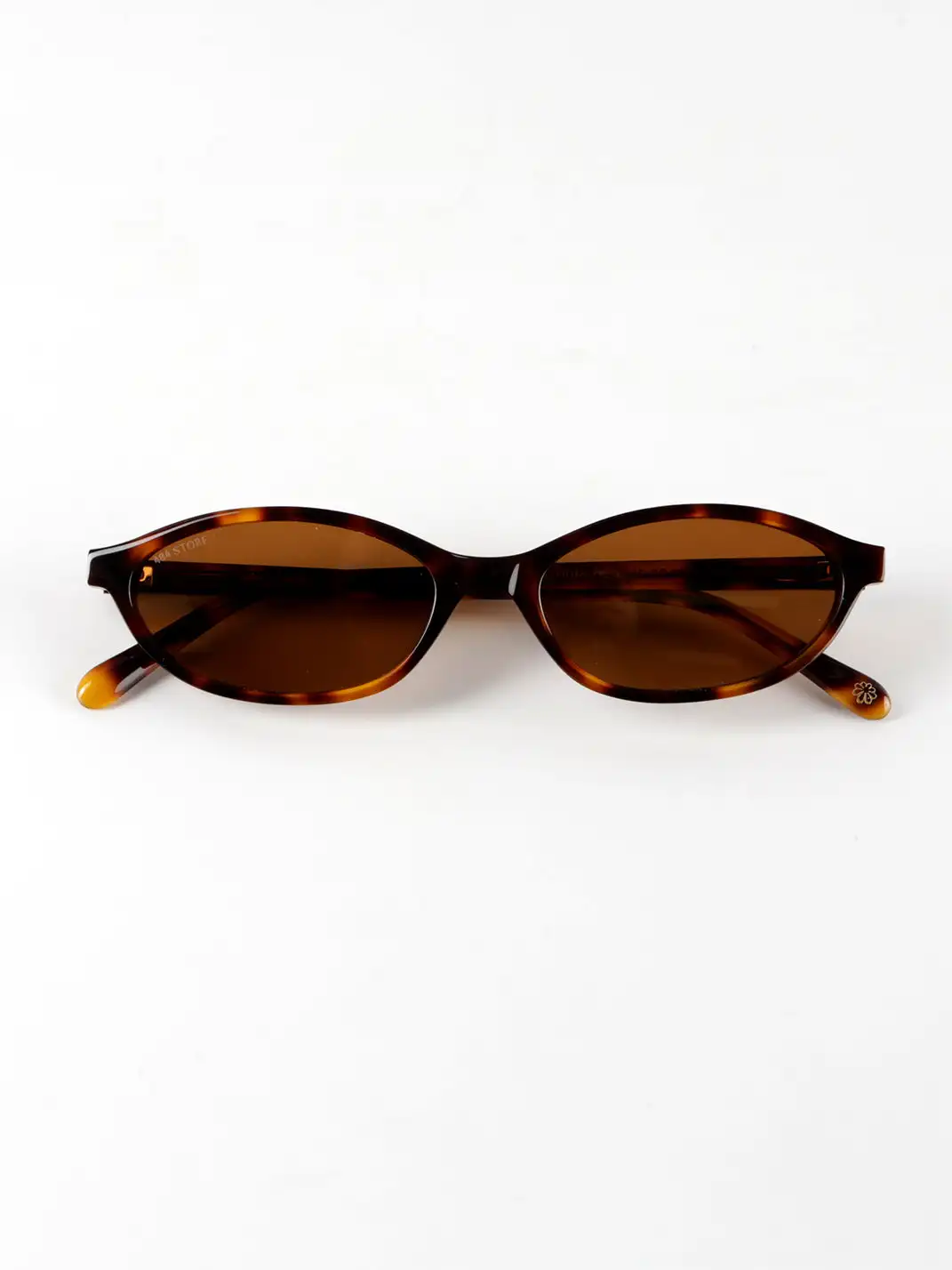 404 | Oval UV-Protective Sunglasses