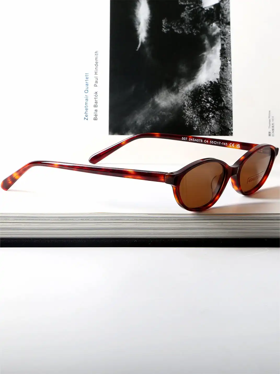 404 | Oval UV-Protective Sunglasses