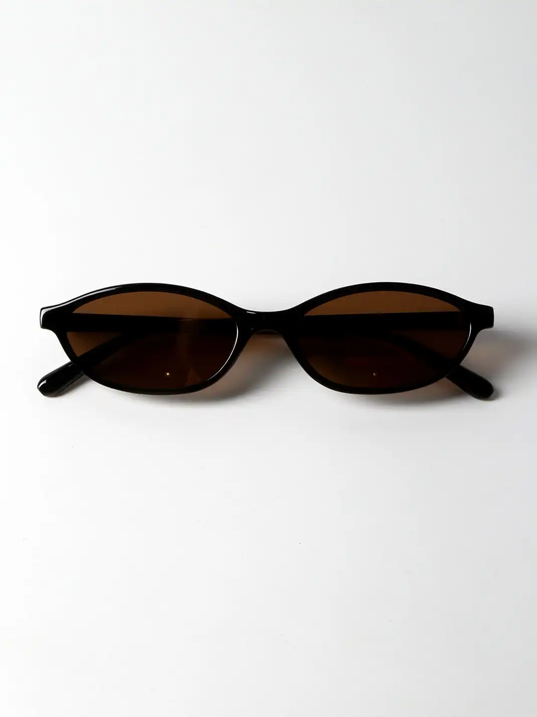 404 | Oval UV-Protective Sunglasses