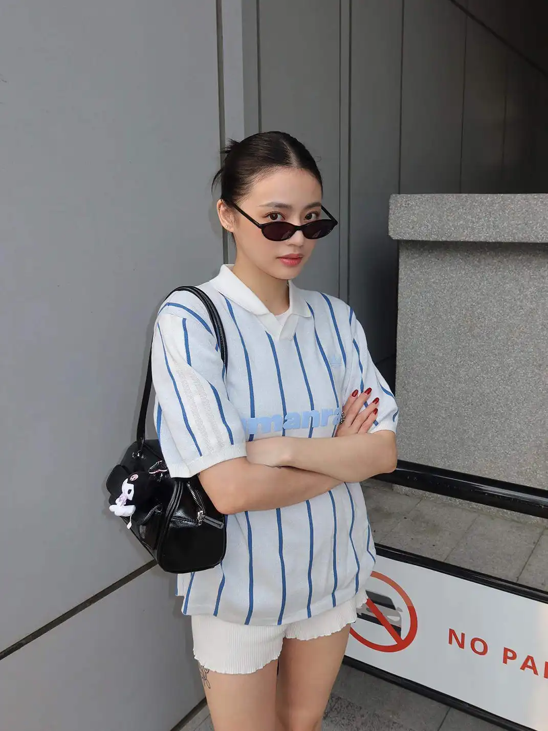 404 | Oval UV-Protective Sunglasses