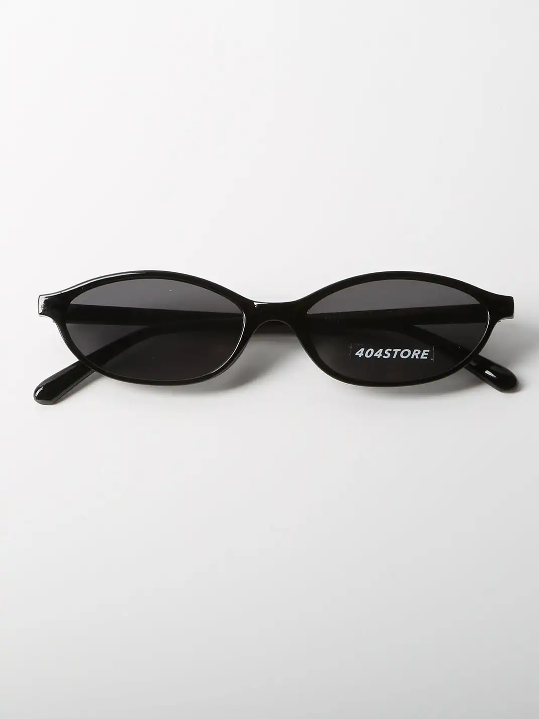 404 | Oval UV-Protective Sunglasses