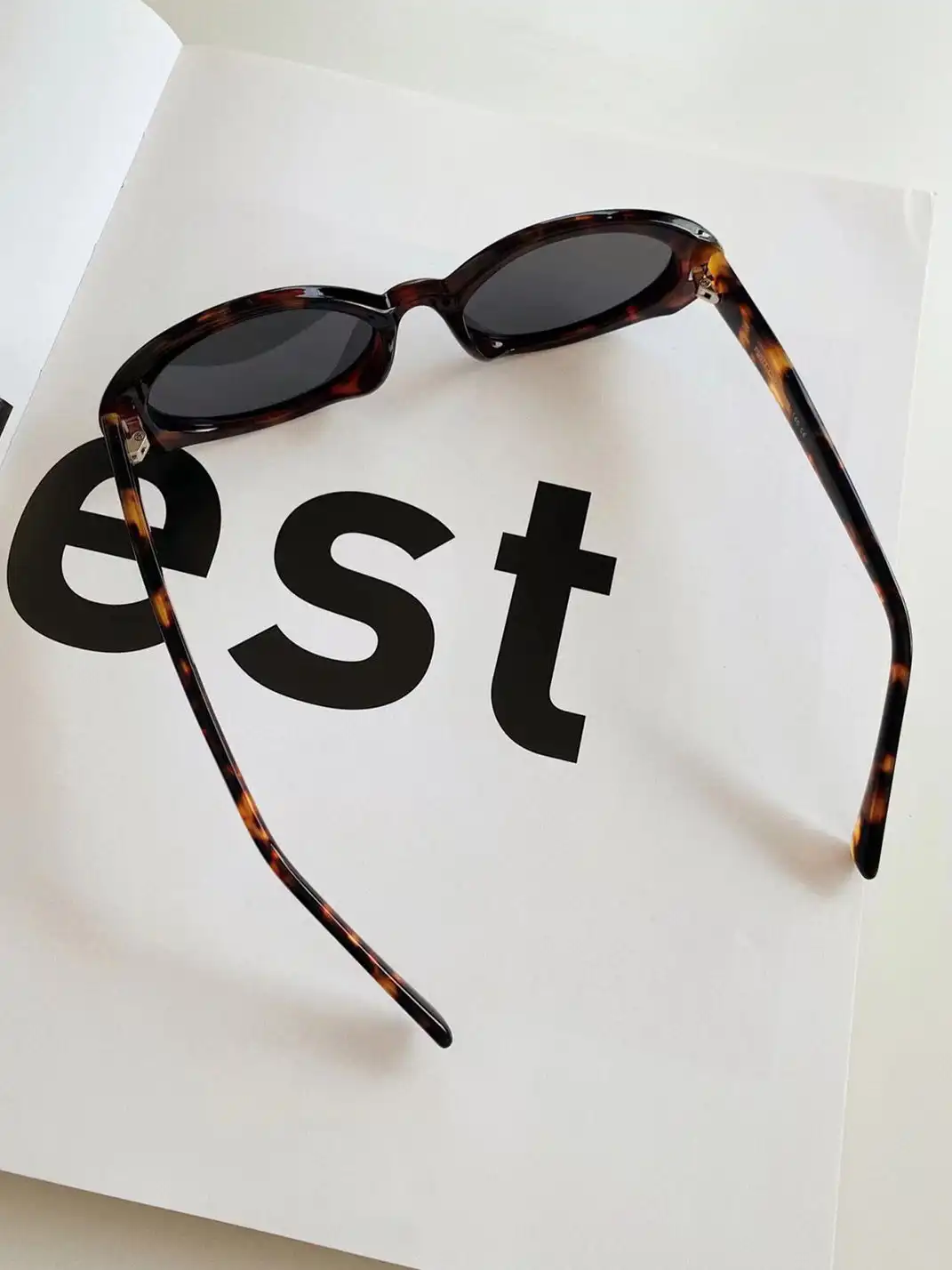 404 | Oval-Shaped Polarized Sunglasses