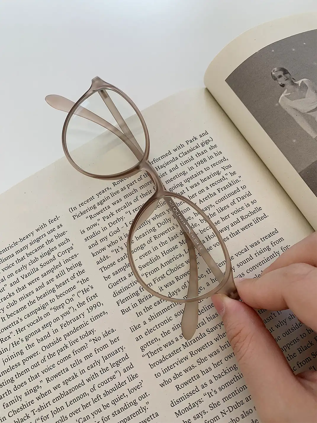 404 | Ultralight TR90 Retro Oval Glasses