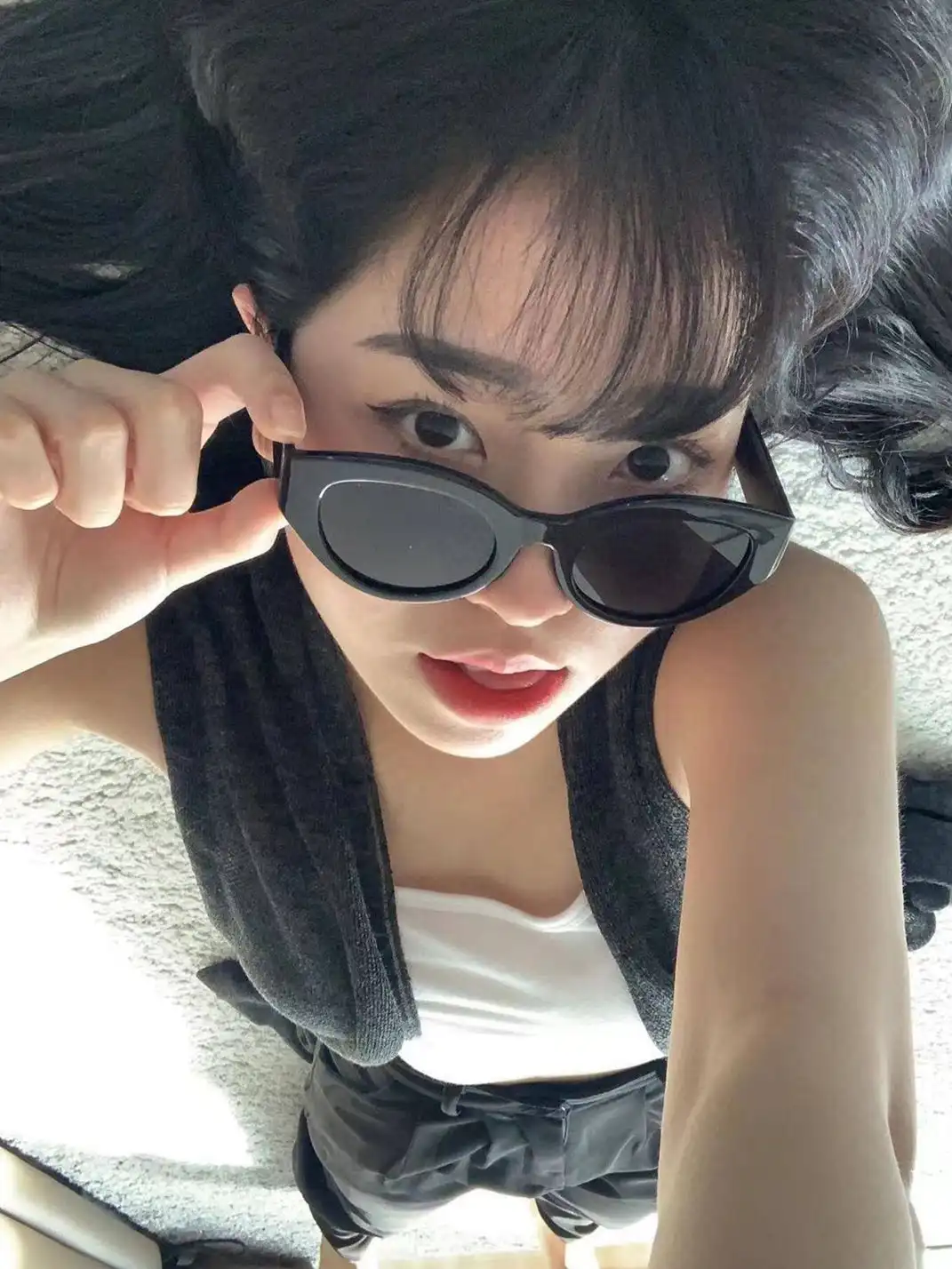404 | Instagram-Style Oval Sunglasses
