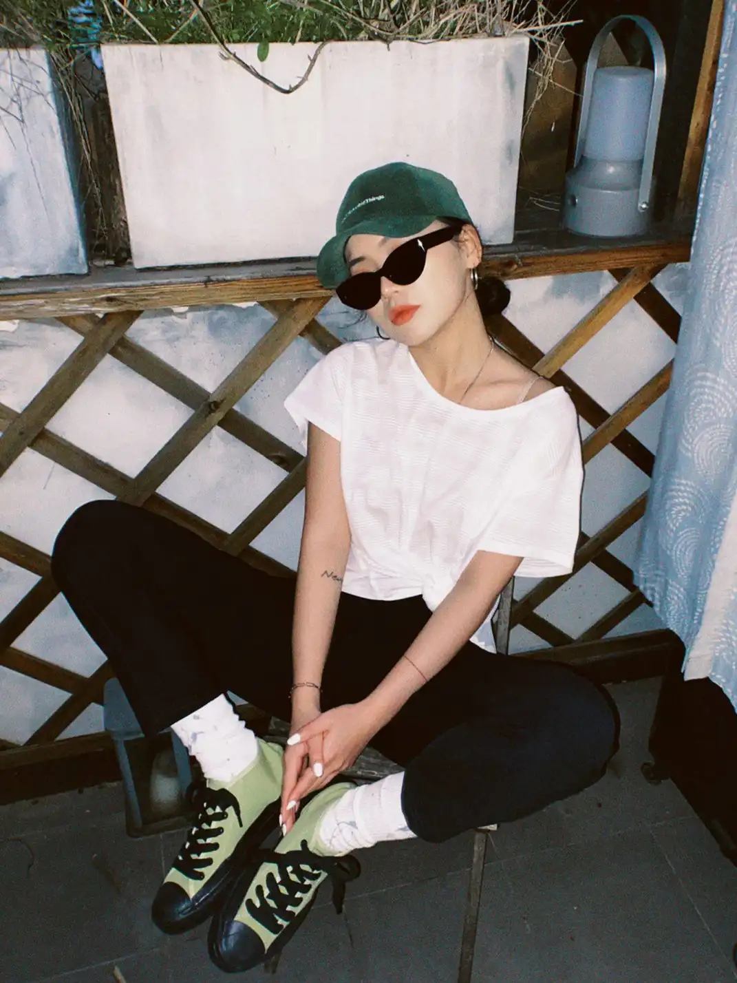 404 | Instagram-Style Oval Sunglasses
