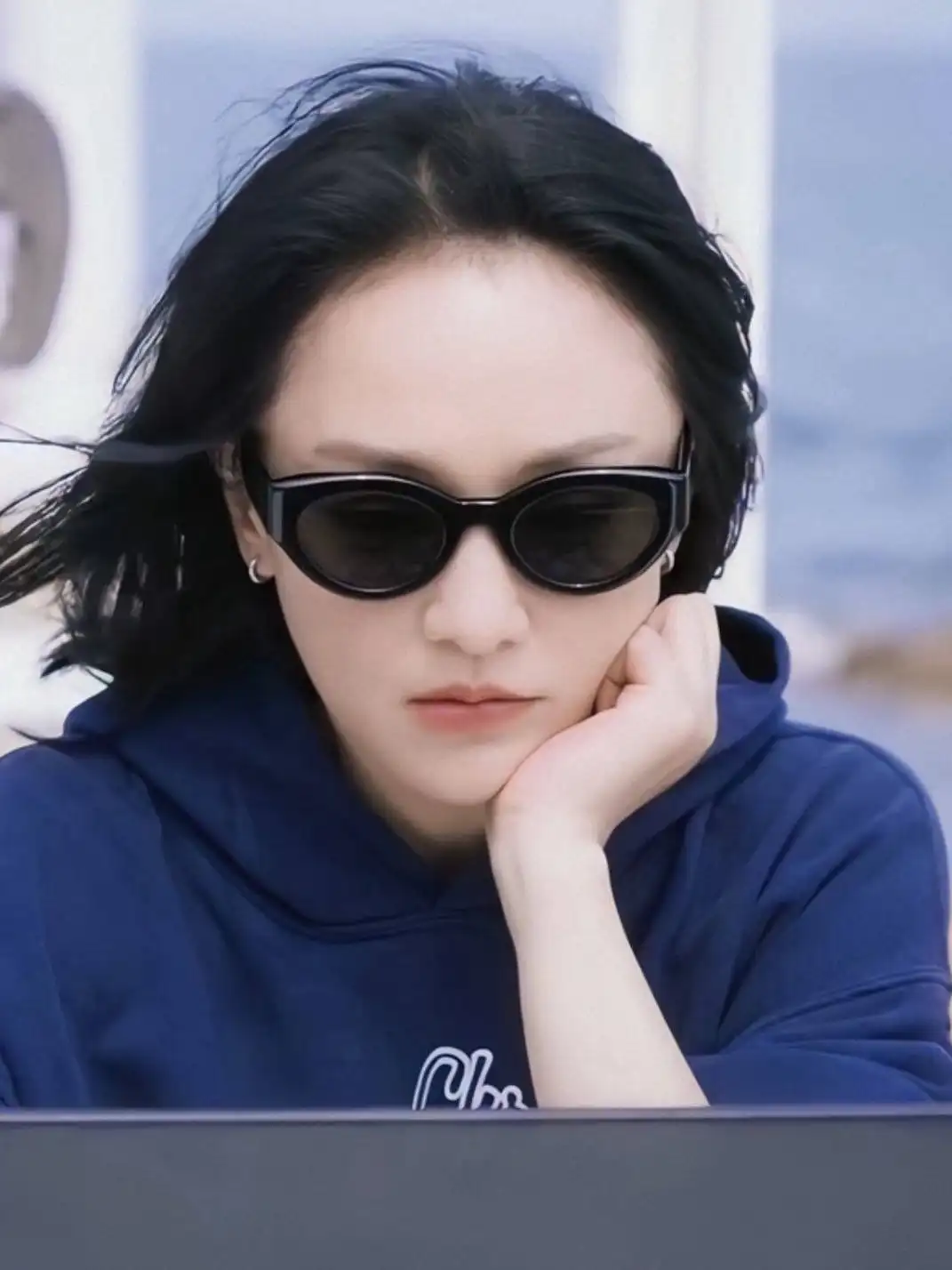 404 | Instagram-Style Oval Sunglasses