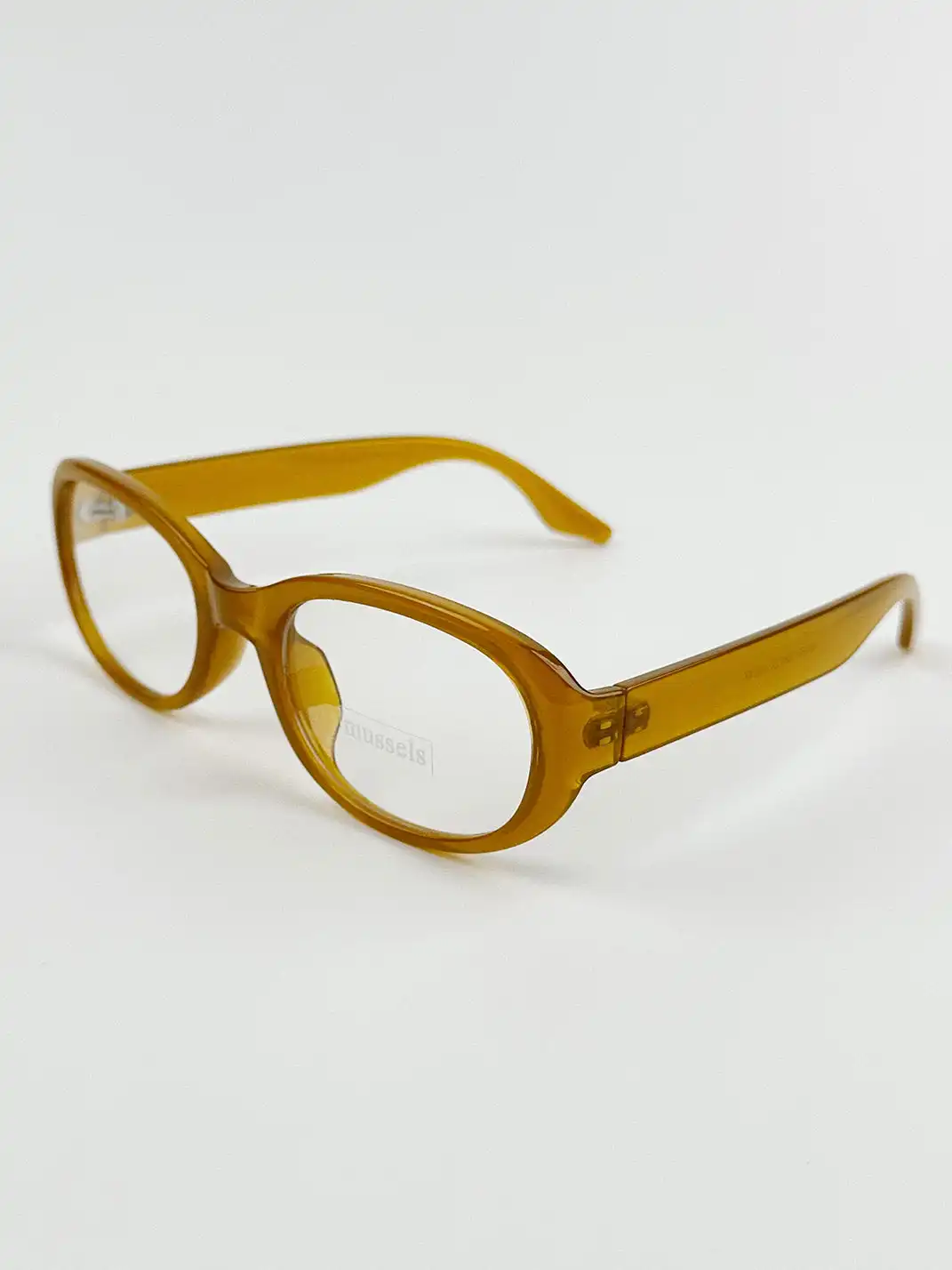 404 | Oval-Shaped Glasses That Make Your Face Look Smaller