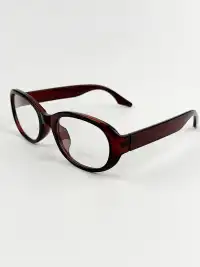 404 | Oval-Shaped Glasses That Make Your Face Look Smaller
