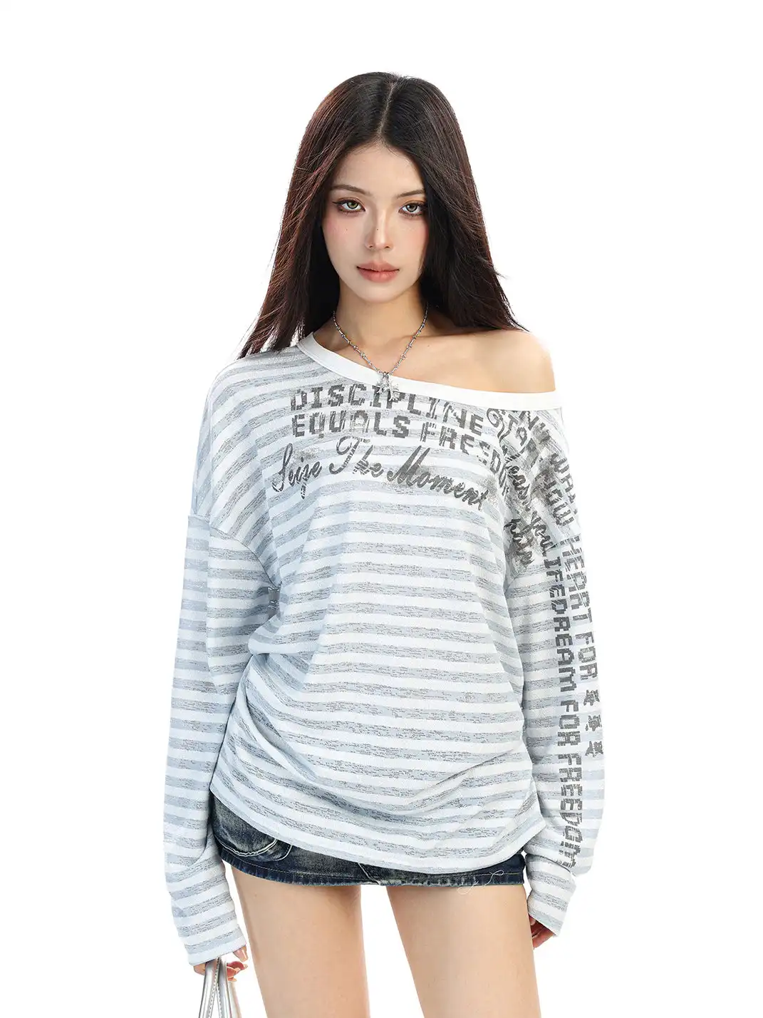 BIGGOLD | Color-Blocked Letter Off-Shoulder Long Sleeve