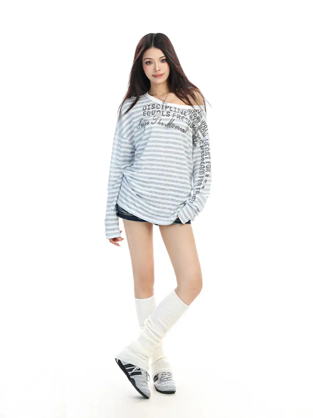 BIGGOLD | Color-Blocked Letter Off-Shoulder Long Sleeve