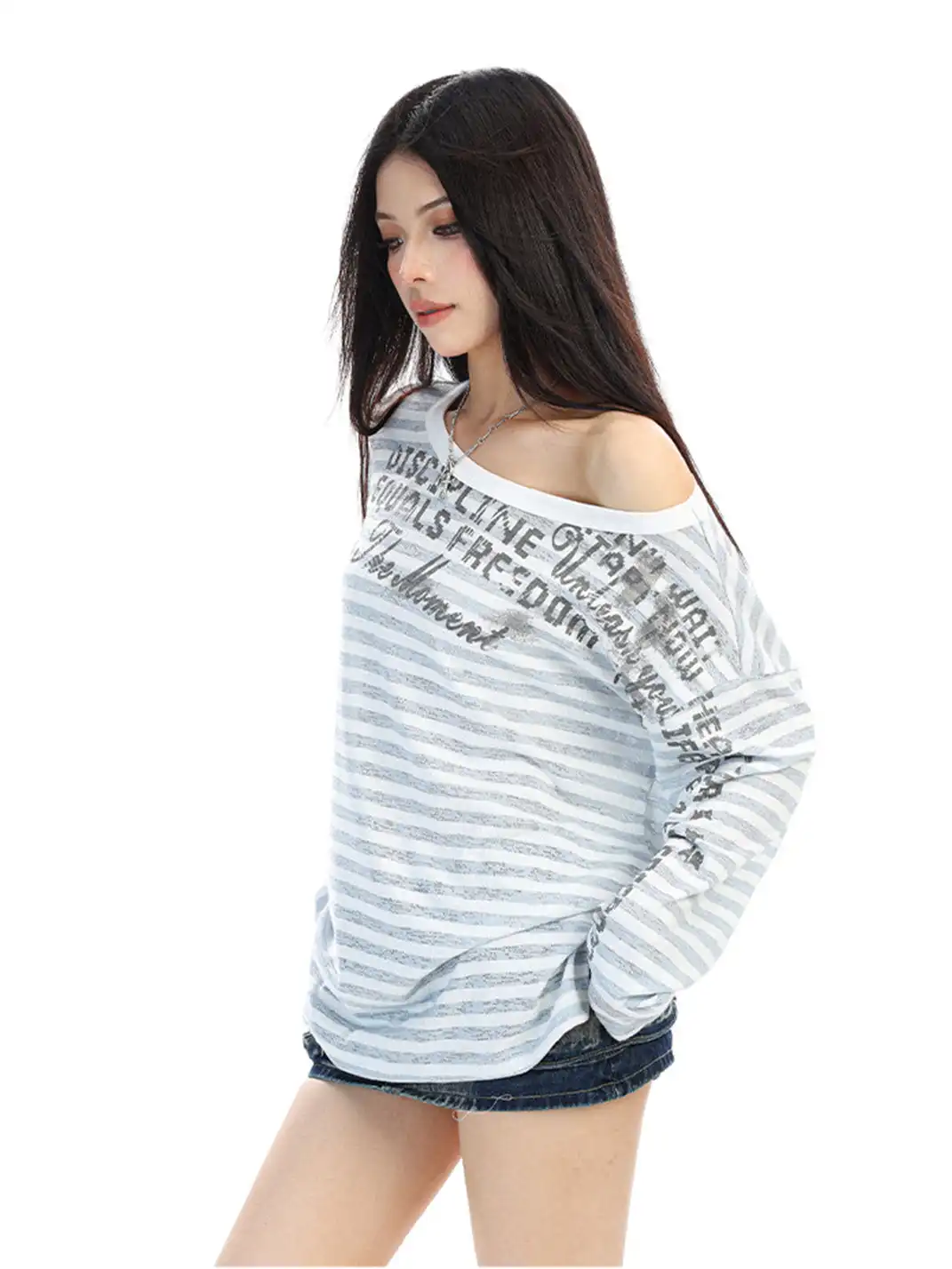 BIGGOLD | Color-Blocked Letter Off-Shoulder Long Sleeve