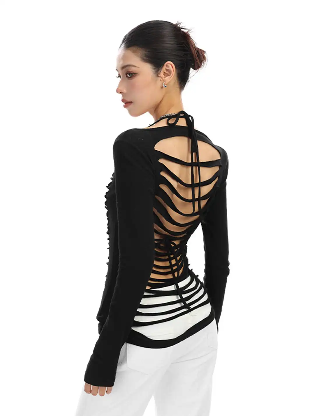 BIGGOLD | Hollow-Out Backless Long-Sleeved T-Shirt