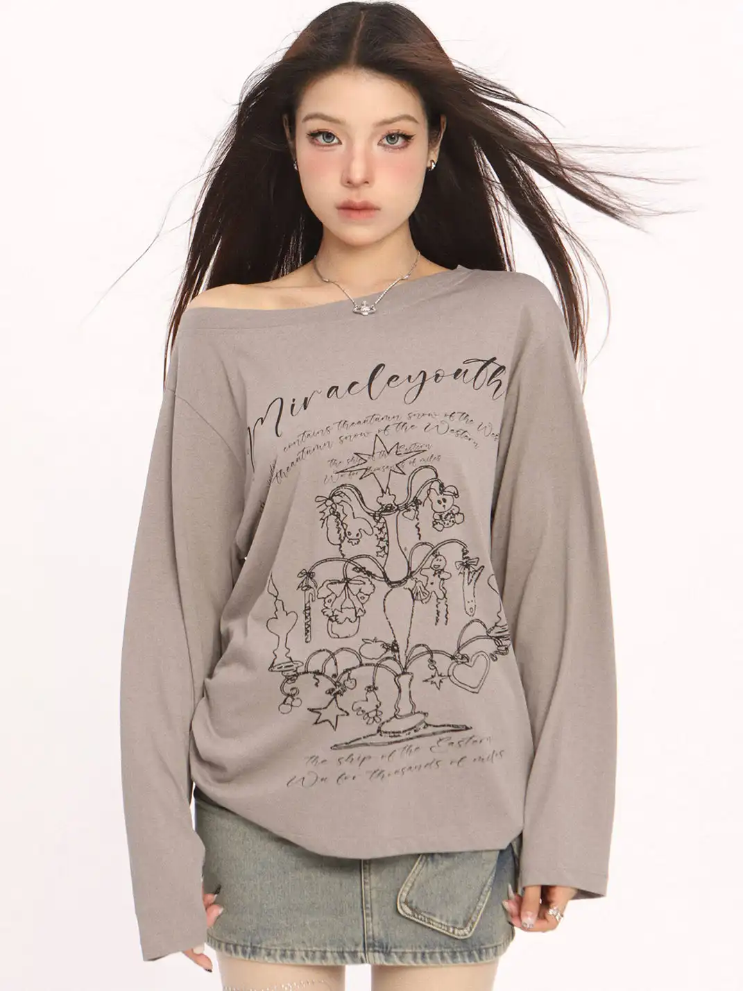 BIGGOLD | Graffiti Off-Shoulder Thin T-Shirt