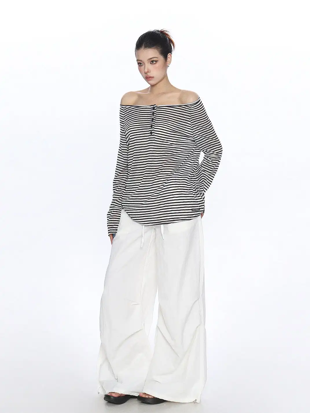 BIGGOLD | Off-Shoulder Striped Long-Sleeved T-Shirt