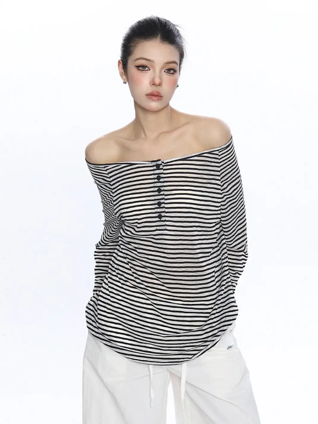 BIGGOLD | Off-Shoulder Striped Long-Sleeved T-Shirt
