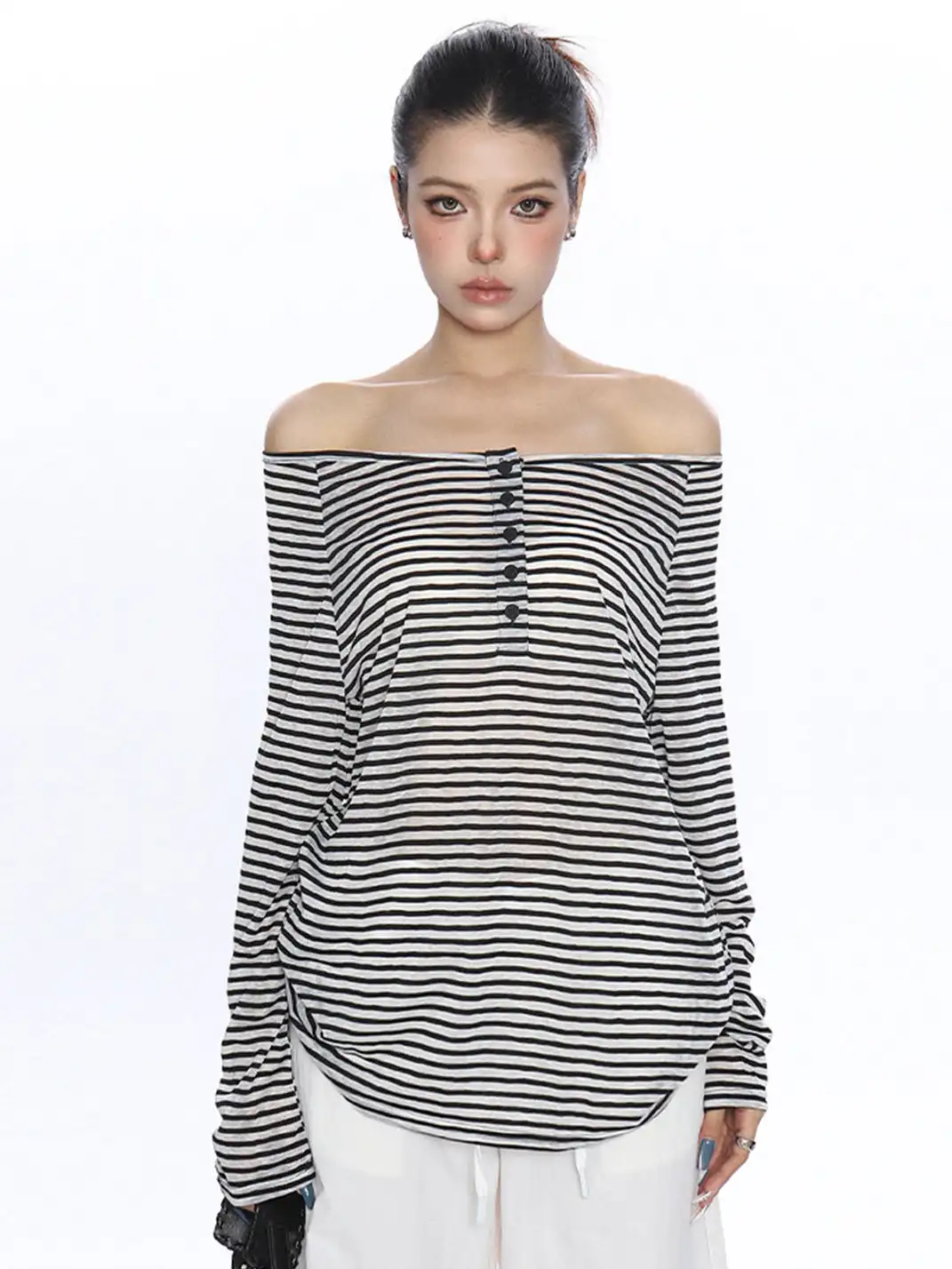 BIGGOLD | Off-Shoulder Striped Long-Sleeved T-Shirt