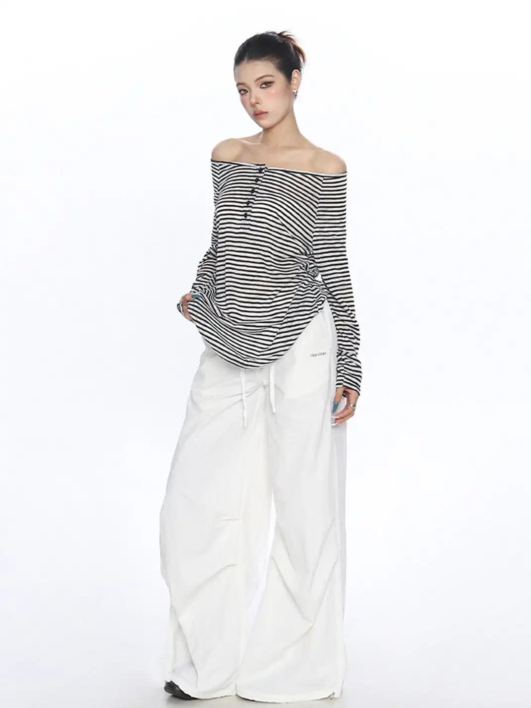 BIGGOLD | Off-Shoulder Striped Long-Sleeved T-Shirt
