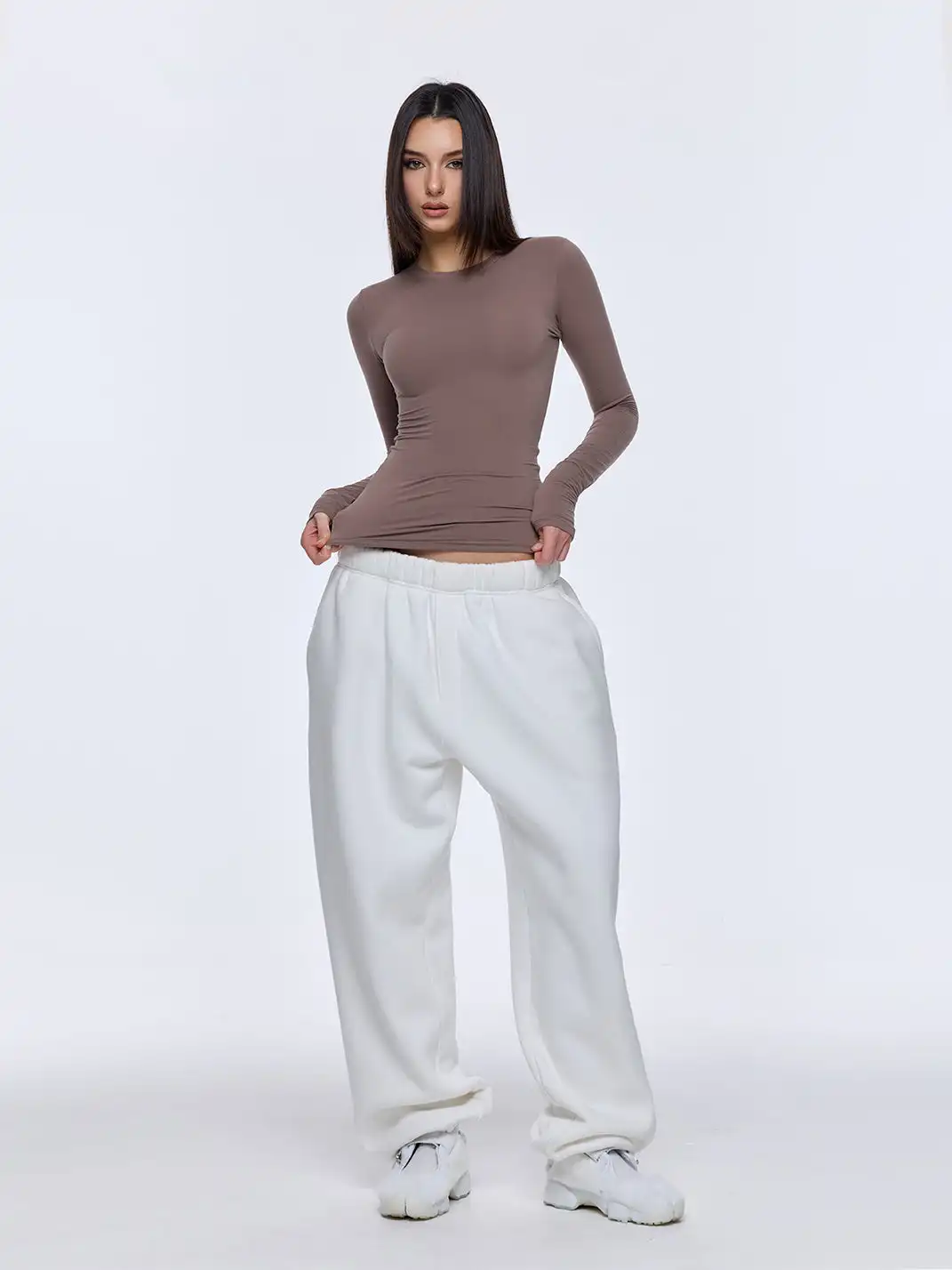 BUM STUDIO | Round Neck Fitted Long-Sleeved Top