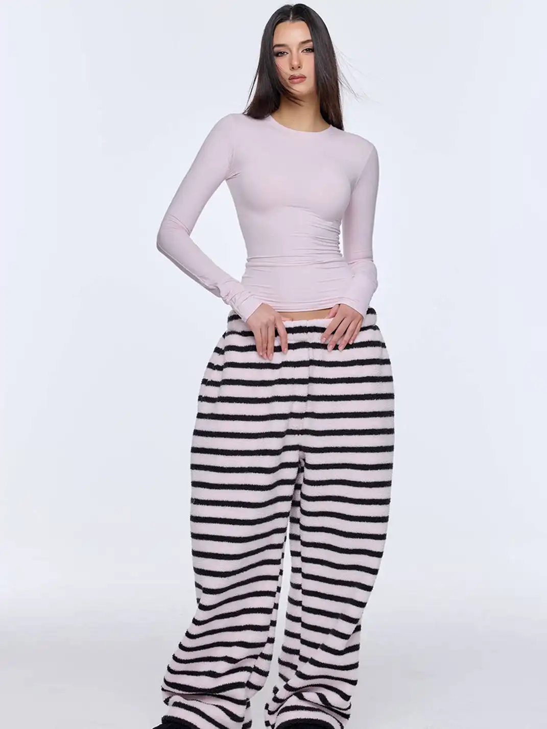 BUM STUDIO | Round Neck Fitted Long-Sleeved Top