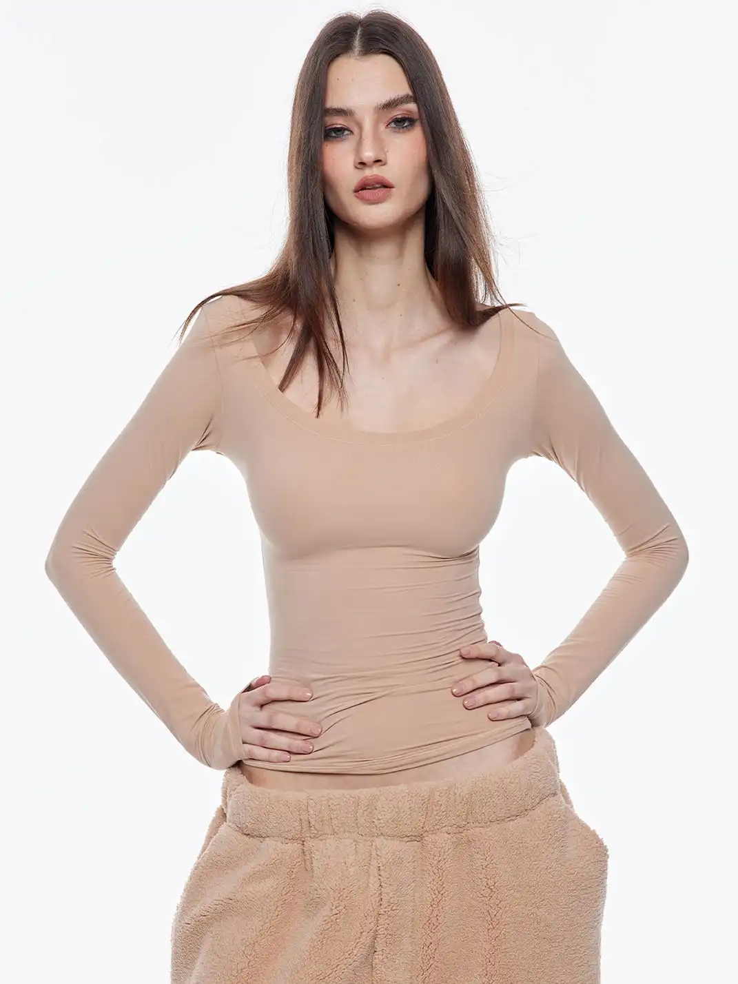 BUM STUDIO | 360° Fitting Nude Top