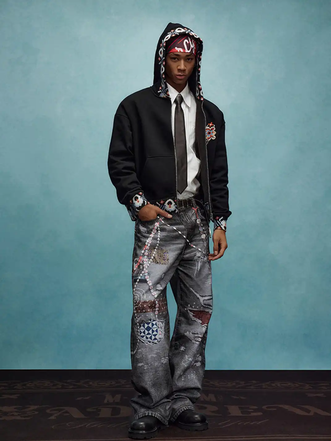 YADcrew | Collaboration Toothbrush Embroidered Sweatshirt