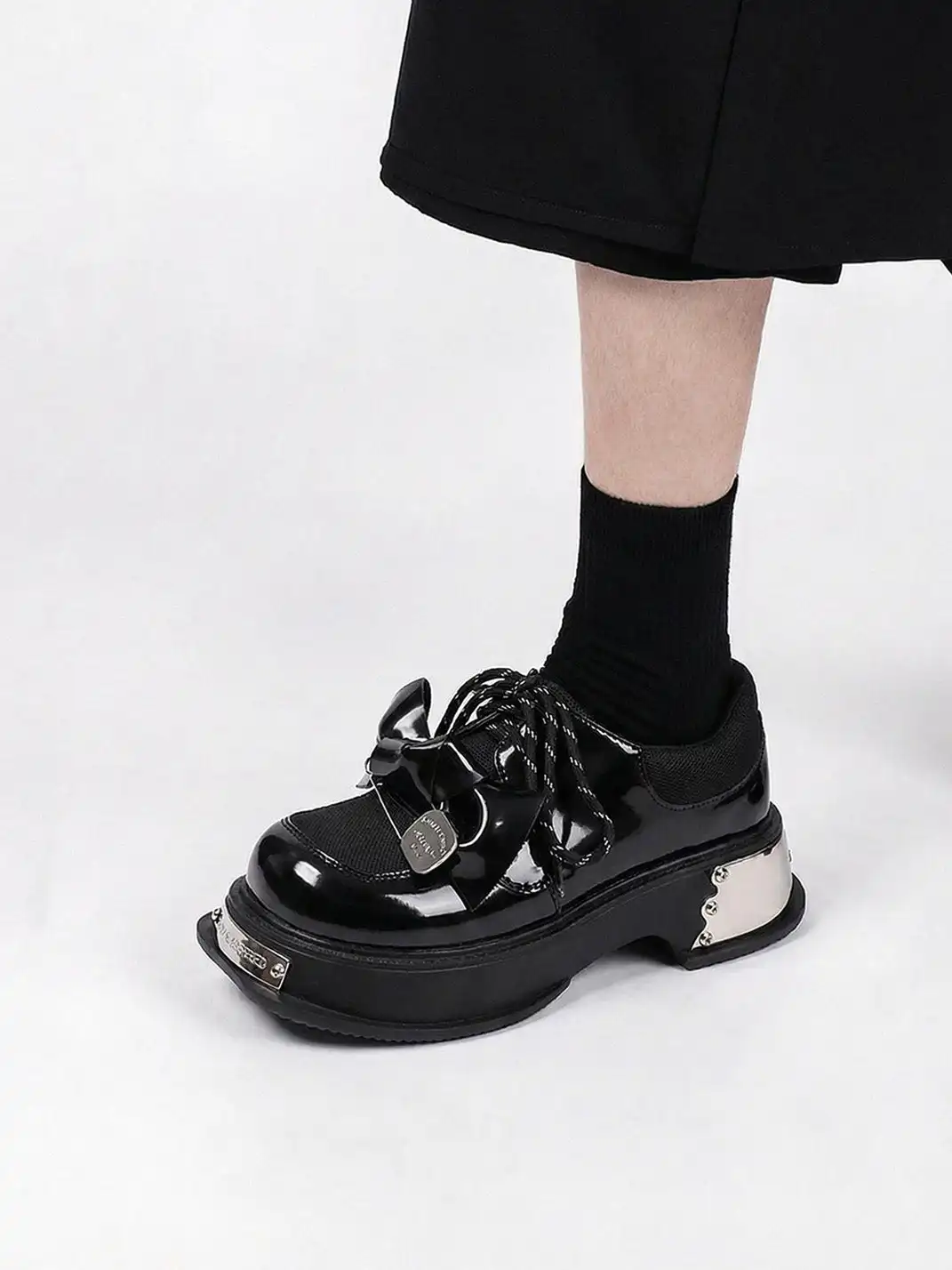 PINJIAHUI | Metal Detail Leather Platform Loafers