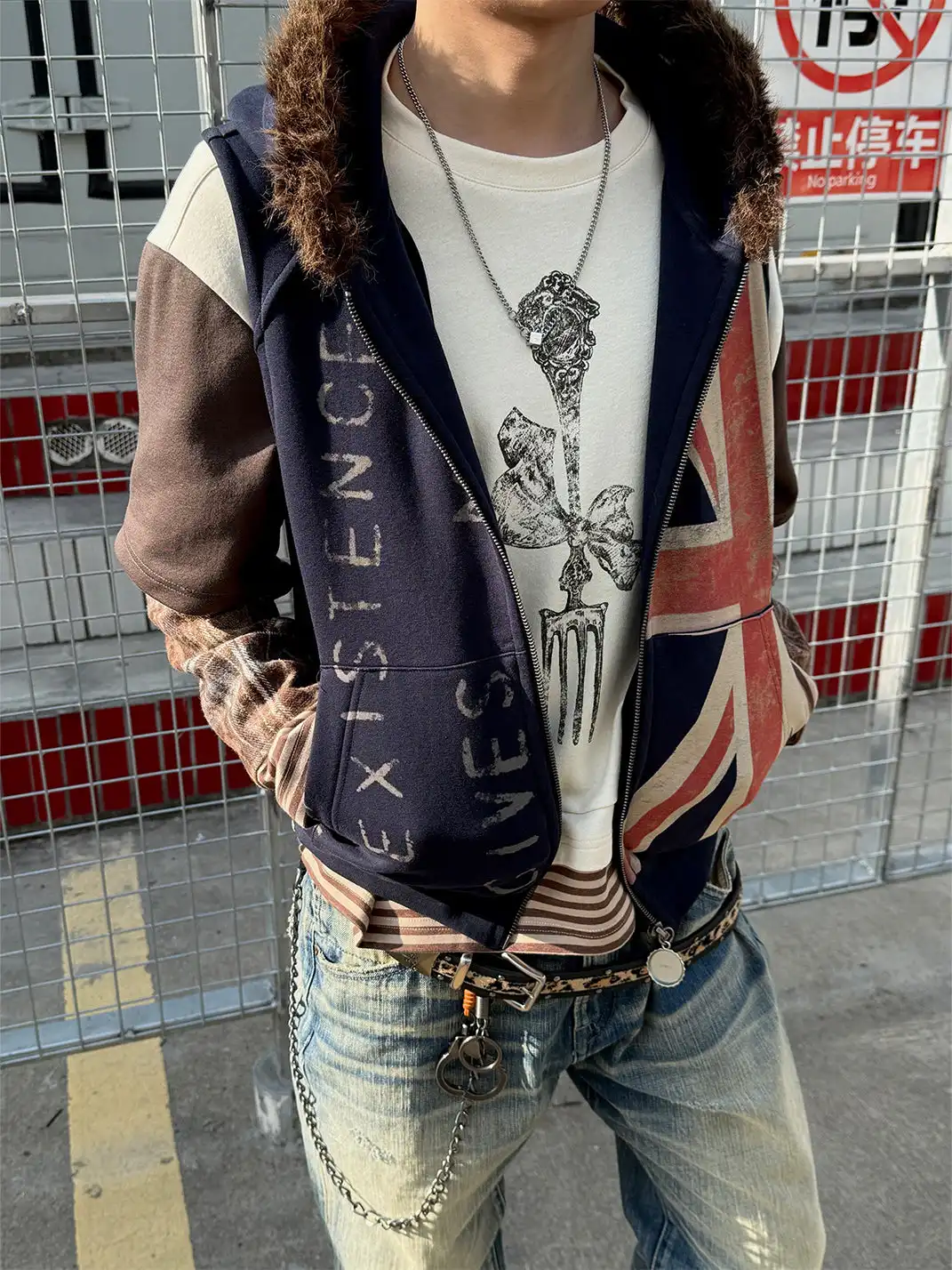 TZ killer | Frayed Hooded Printed Vest