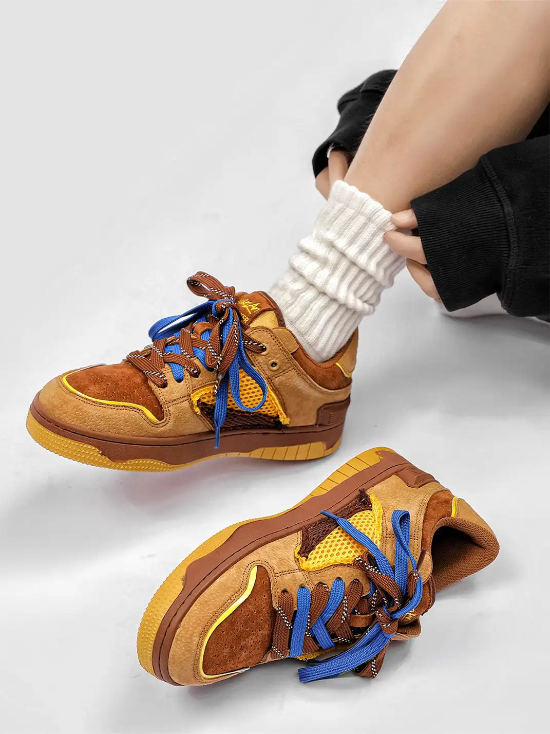 FGMM | Dual-Lace System Perforated Upper Sneakers