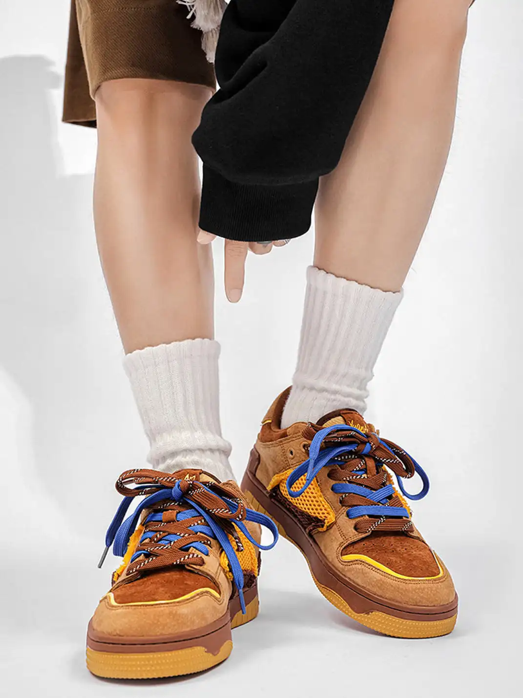 FGMM | Dual-Lace System Perforated Upper Sneakers