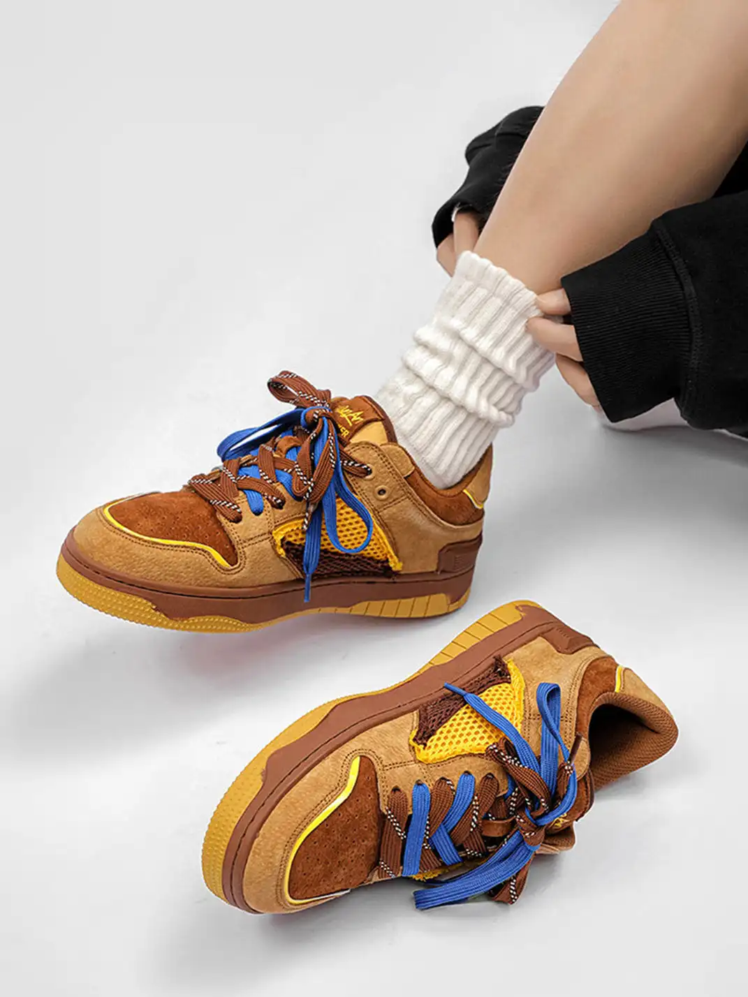 FGMM | Dual-Lace System Perforated Upper Sneakers