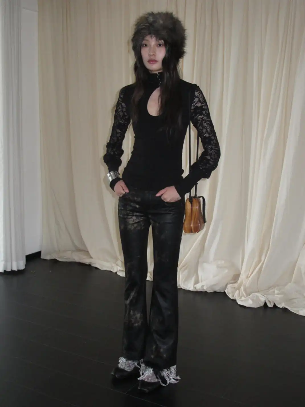 SUNNY | Lace-Trimmed High-Neck Openwork Long-Sleeved Top