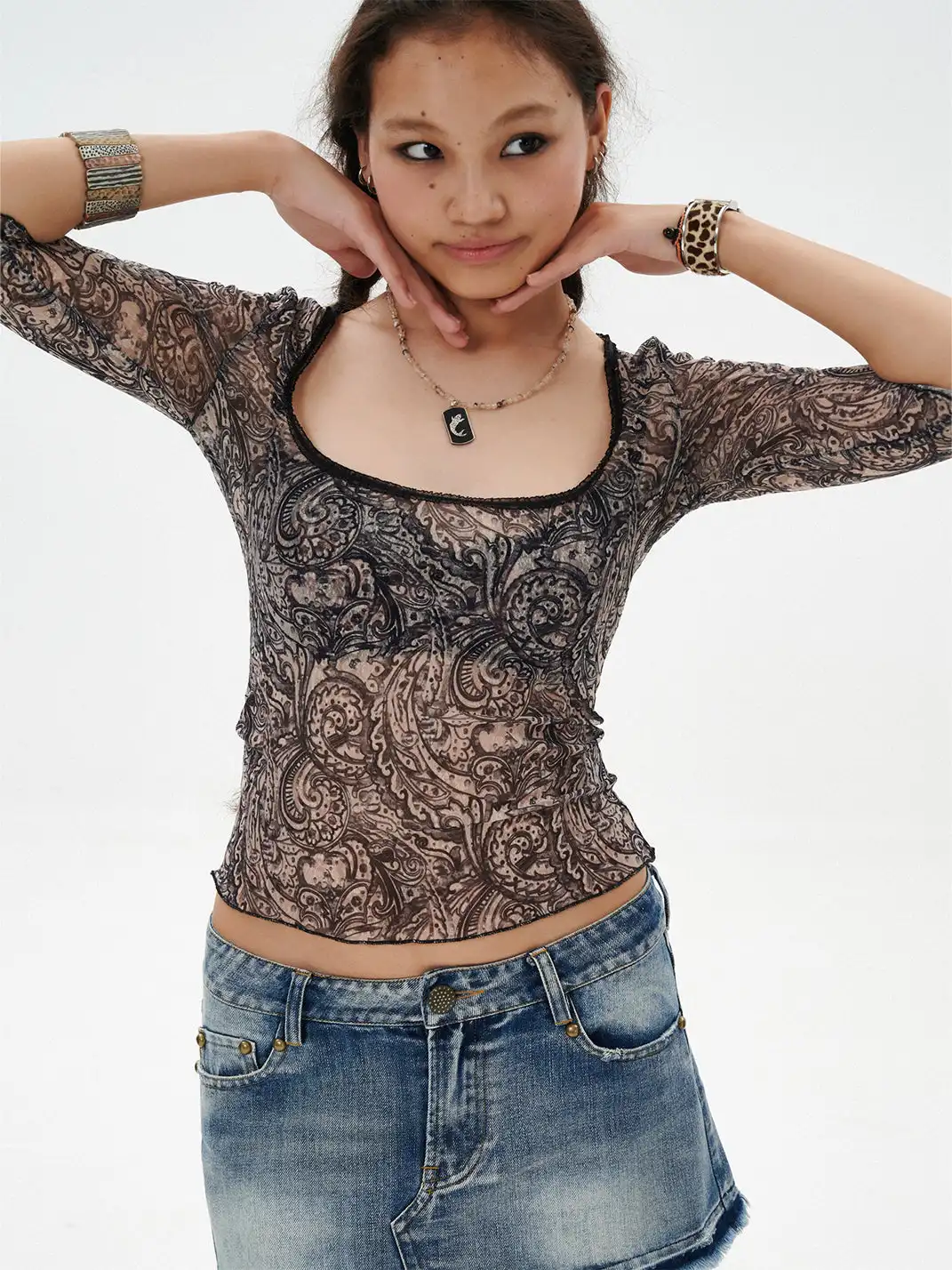 SUNNY | Mesh Print Three-Quarter Sleeve Top