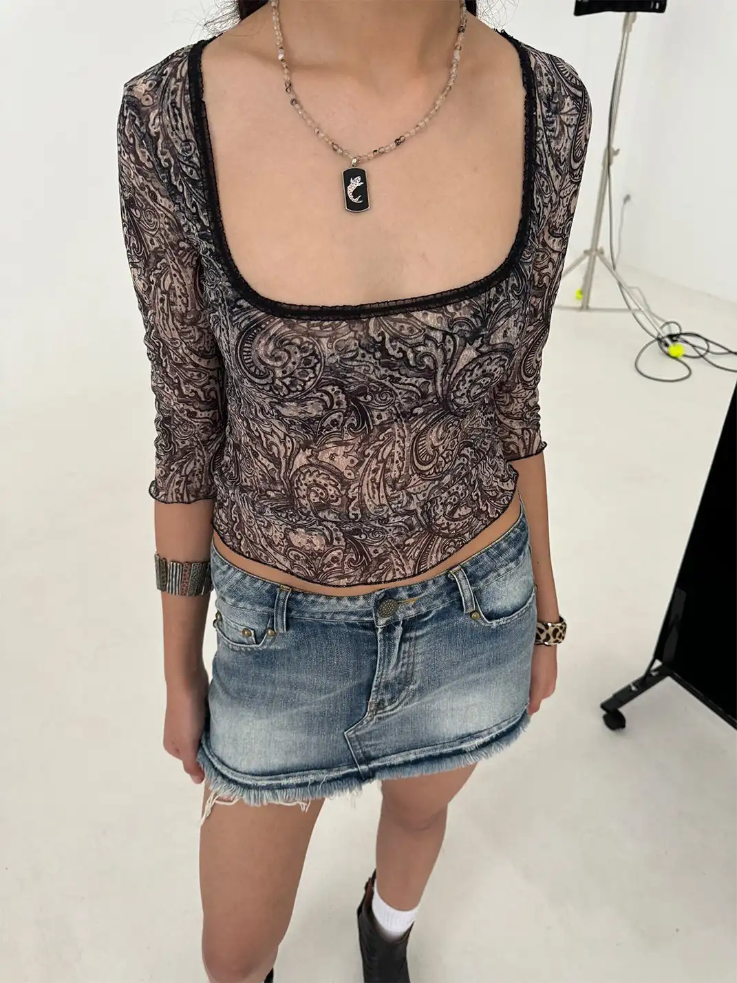 SUNNY | Mesh Print Three-Quarter Sleeve Top