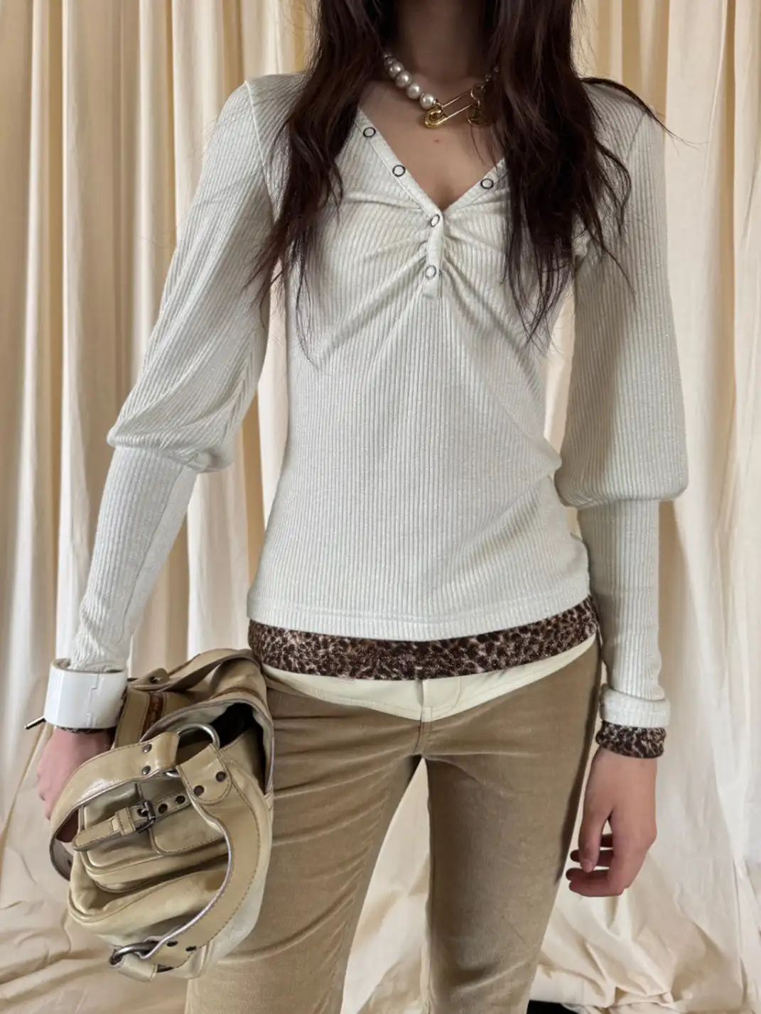 SUNNY | V-Neck Leopard Print Leg-Of-Mutton Sleeve Top
