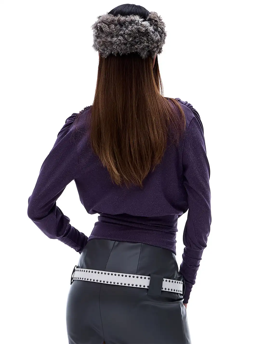 STE | V-Neck Rhinestone-Studded Fitted Waist Long-Sleeved T-Shirt