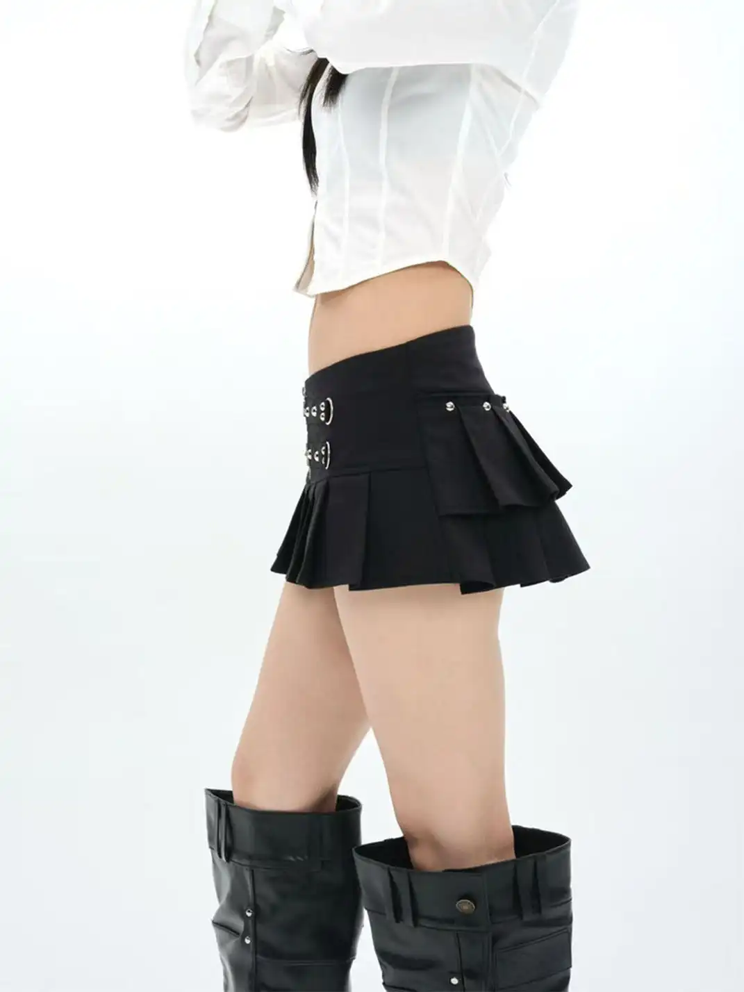 ONNASENSHI | Rivet-Decorated Zipper Pleated Skirt