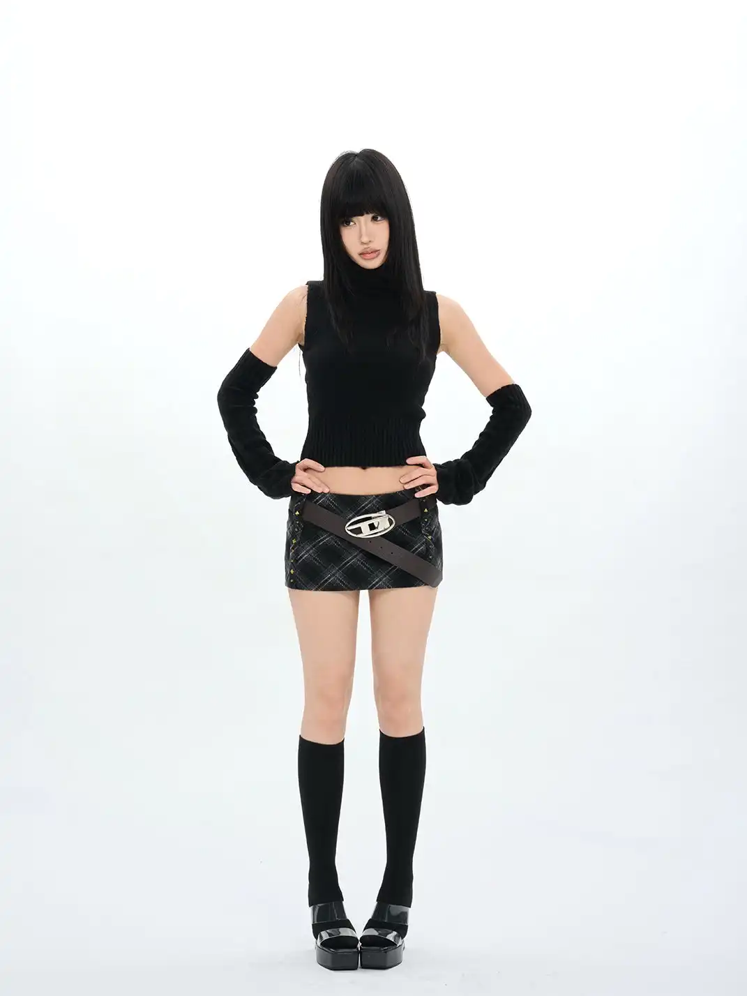 ONNASENSHI | Retro Low-Waisted Studded Plaid Pencil Skirt