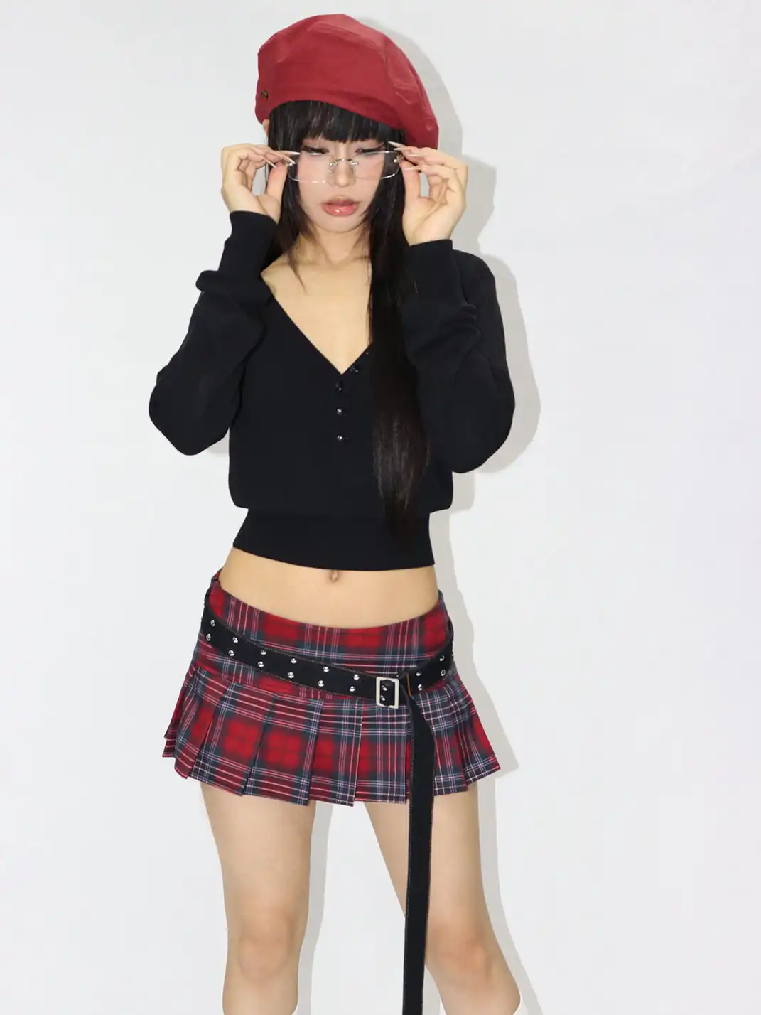ONNASENSHI | V-Neck Button-Down Top