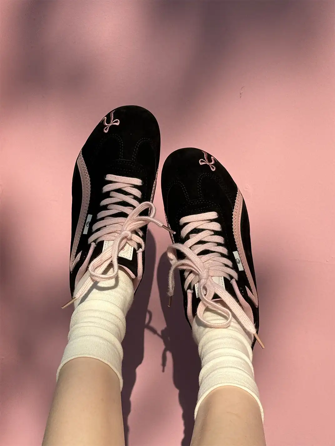 Catsofa | Black And Pink Bow-Tie German Training Shoes