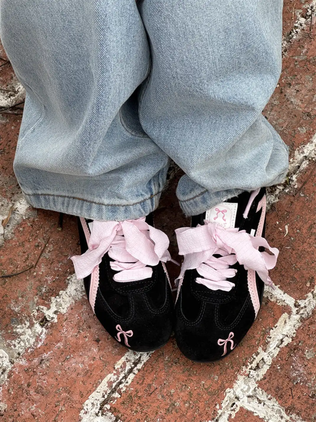 Catsofa | Black And Pink Bow-Tie German Training Shoes