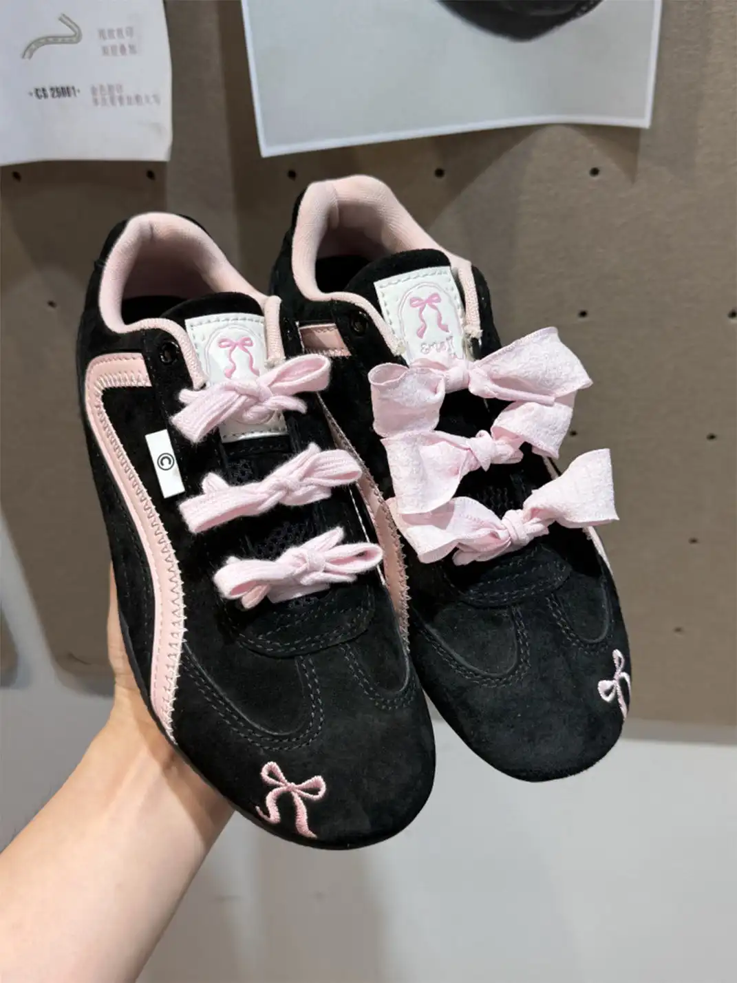 Catsofa | Black And Pink Bow-Tie German Training Shoes