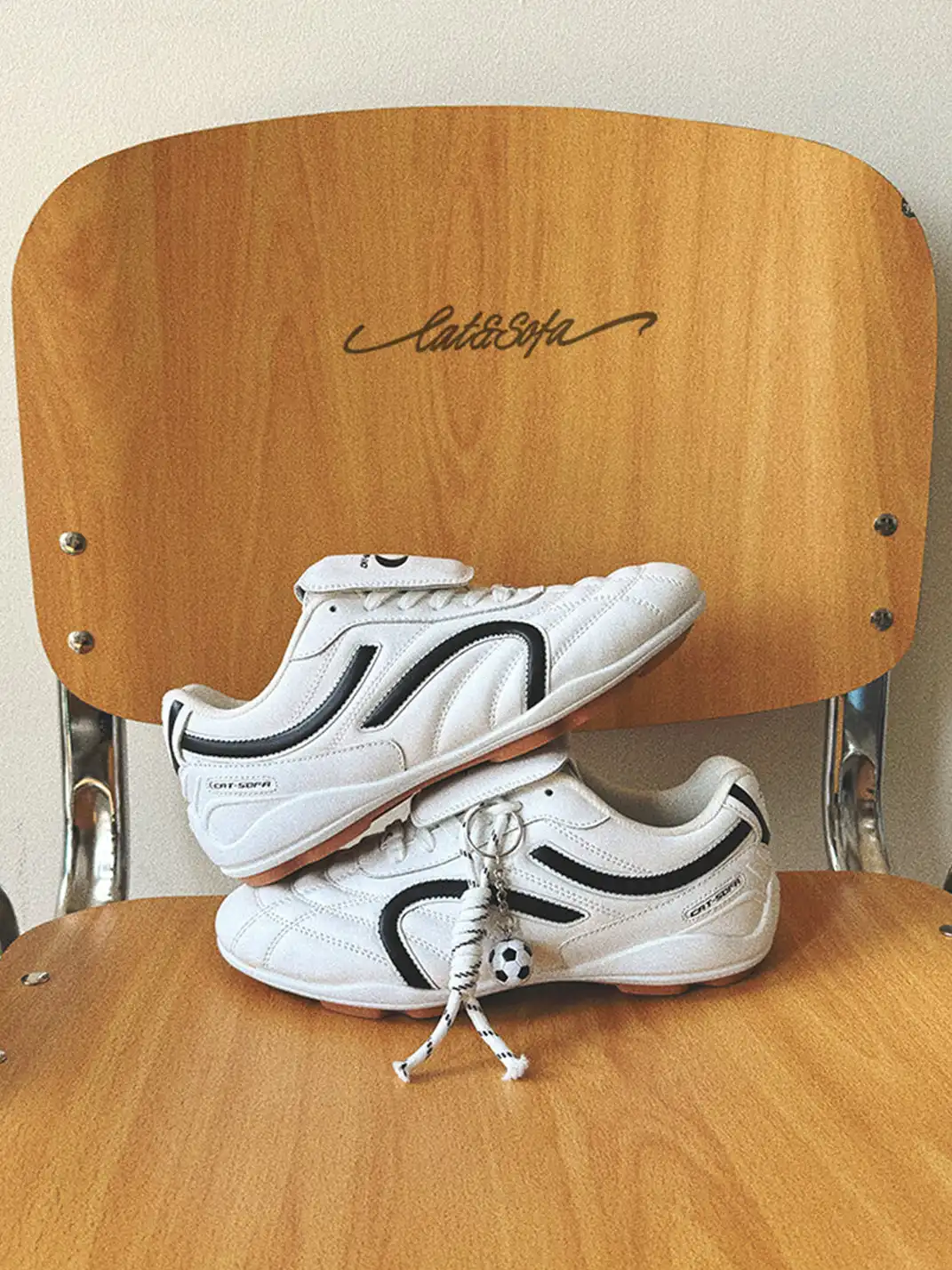 Catsofa | Foldable Tongue Soccer-Inspired Sneakers