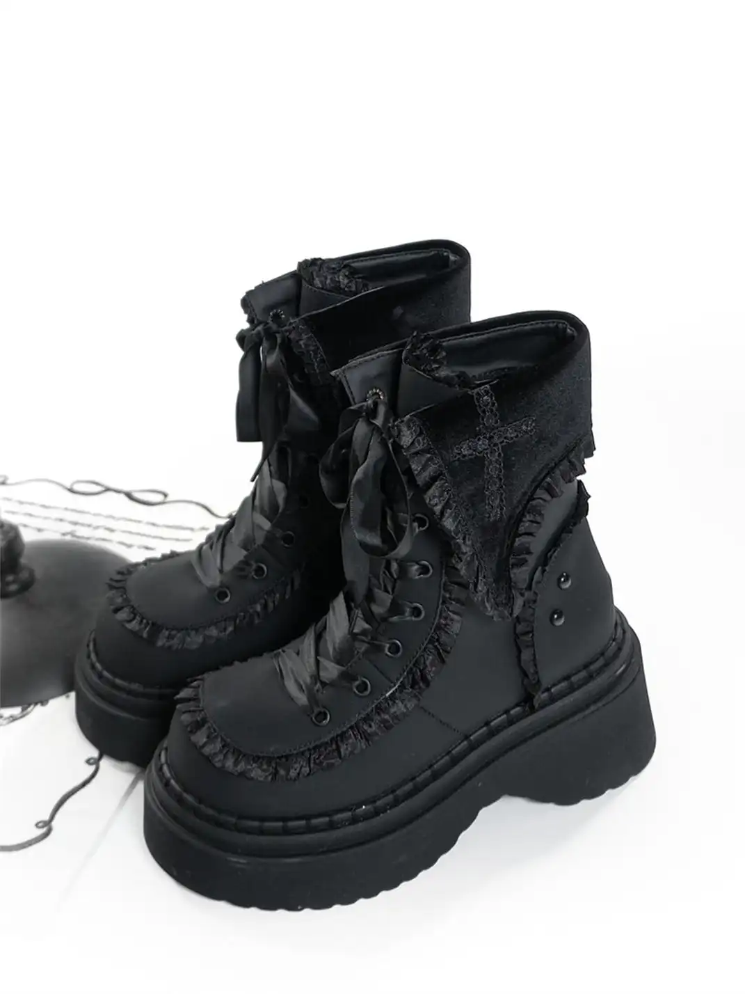 GURURU | Cross-Shaped Round Toe Platform Ankle Boots