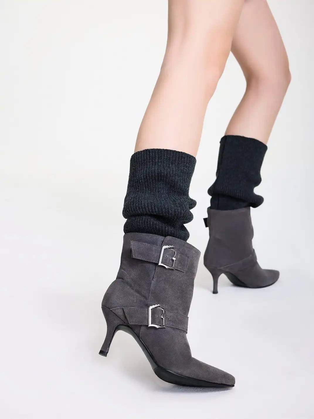 UnicornBlood | Slip-On Cow Suede Pointed-Toe Boots