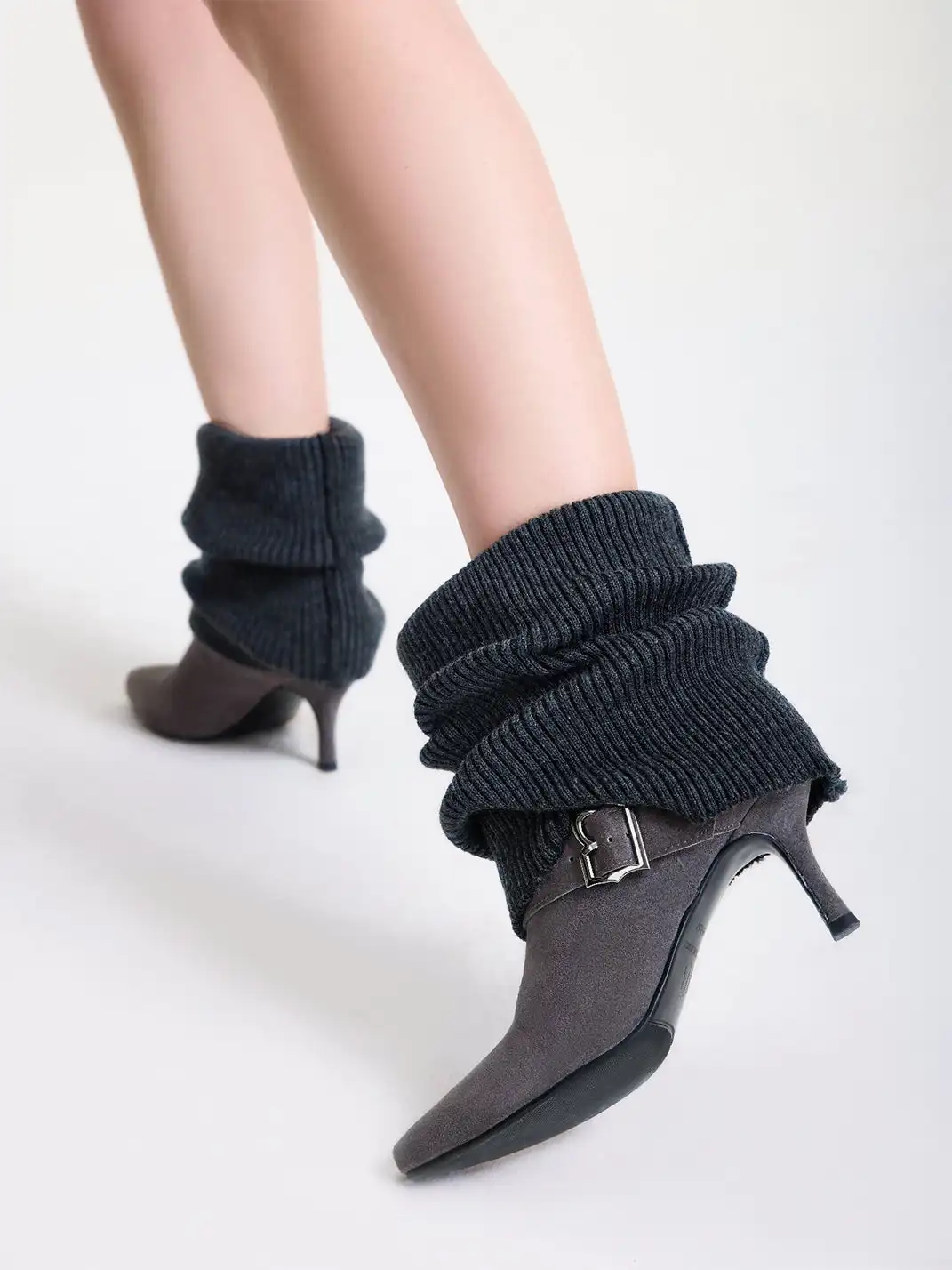 UnicornBlood | Slip-On Cow Suede Pointed-Toe Boots